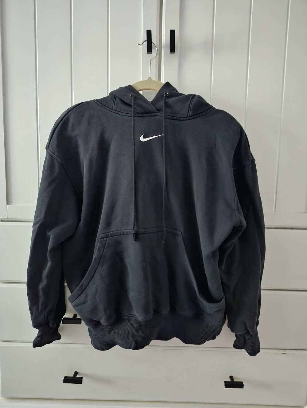 Nike Womans Black Pullover Hoodie with White Swoosh Sz Oversized Xs